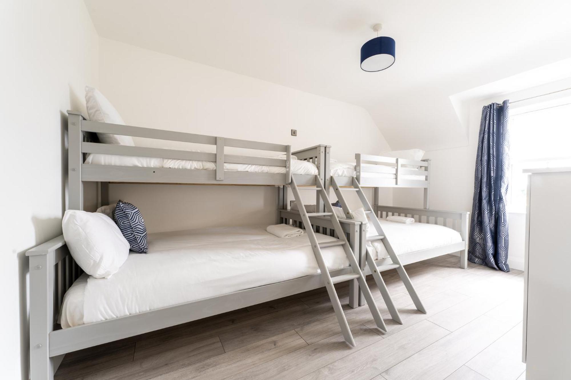Escape Ordinary At Lily'S Pad Enniskillen Exterior foto