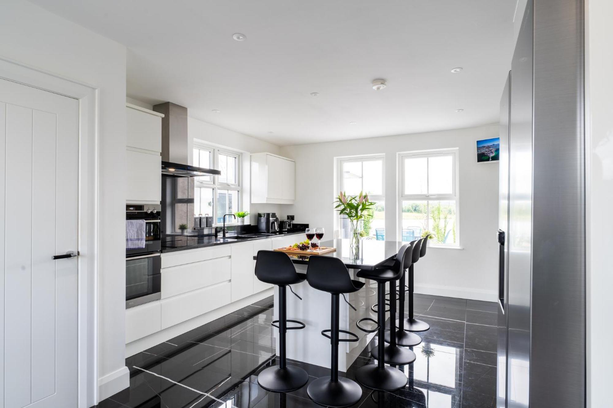 Escape Ordinary At Lily'S Pad Enniskillen Exterior foto